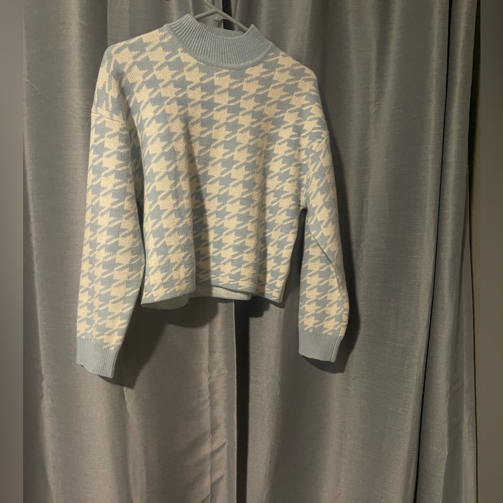 Beautiful turtle neck sweater